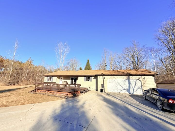 Property Photo:  4175 Hicks Road  MI 48612 