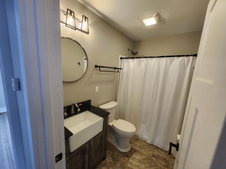 Property Photo: 721 W Michigan Street MI 49117