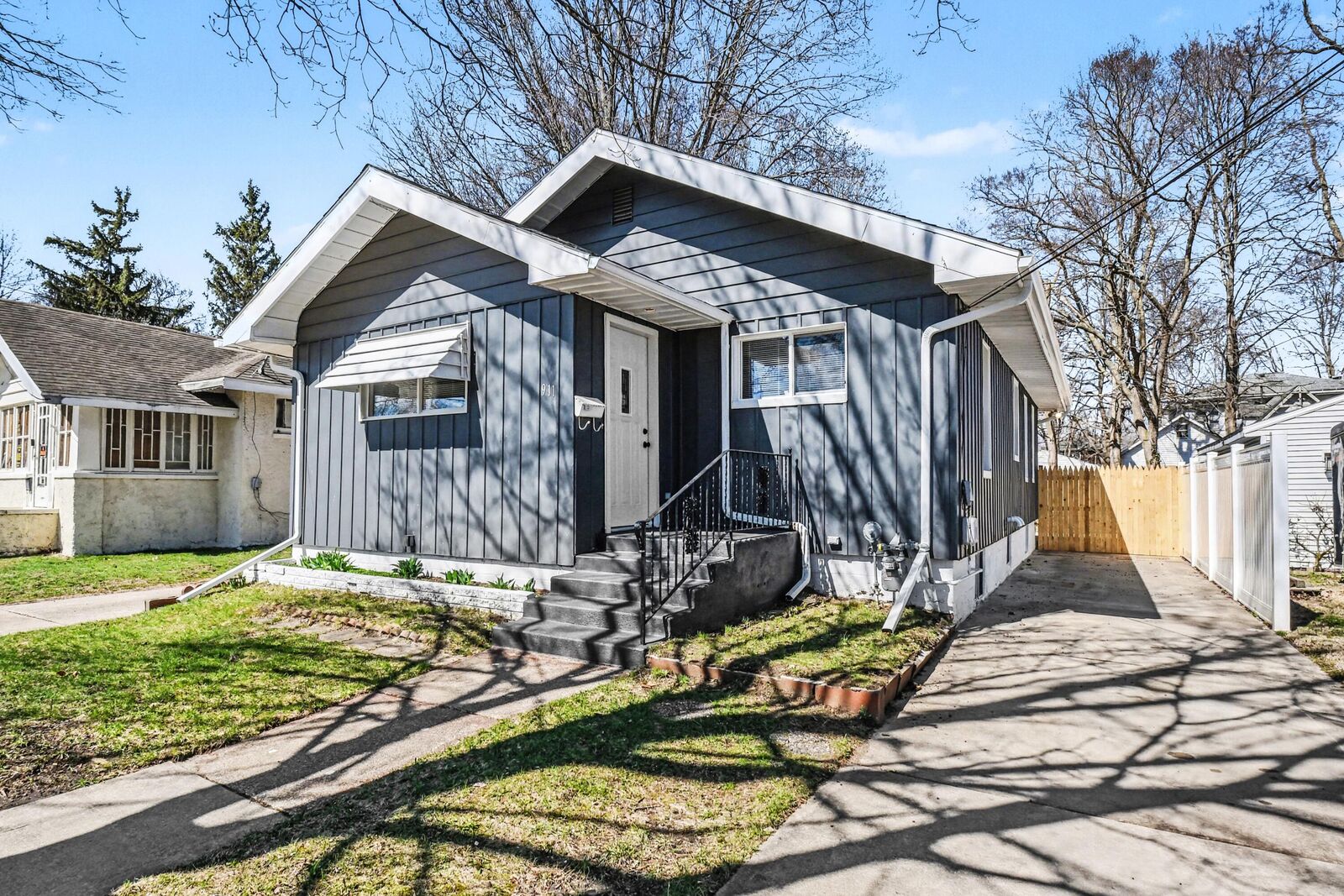 Property Photo:  911 Hickory Street  MI 49120 