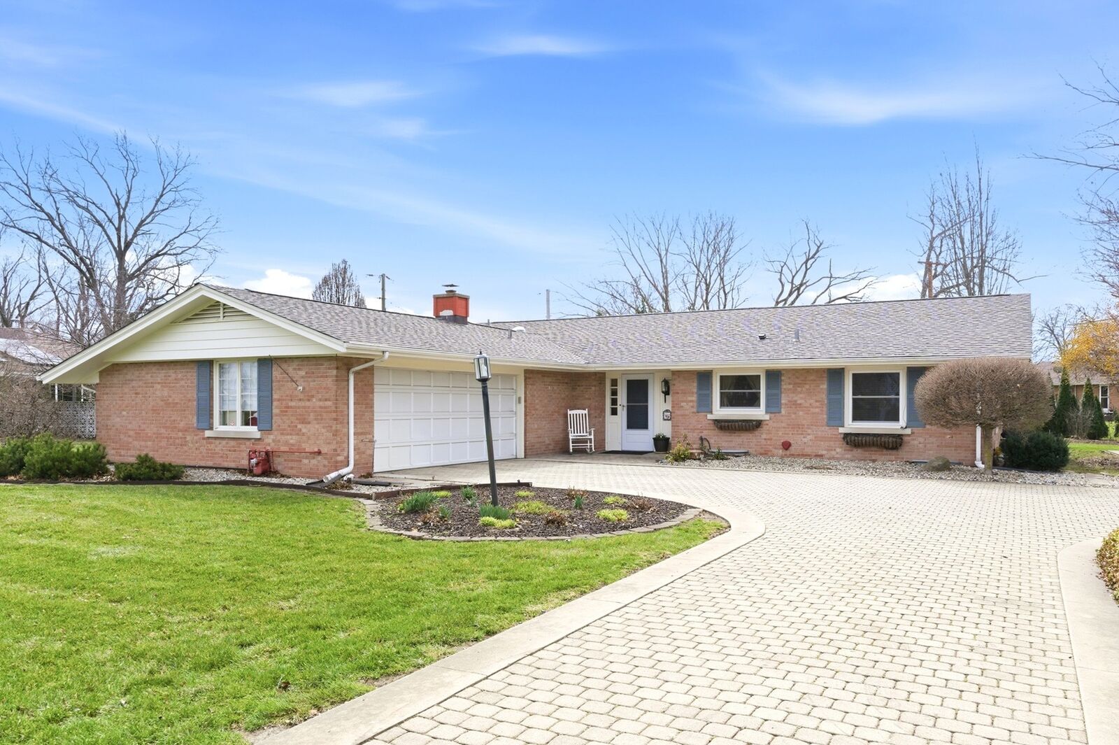 Property Photo:  120 SE Marquette Lane  IL 60901 