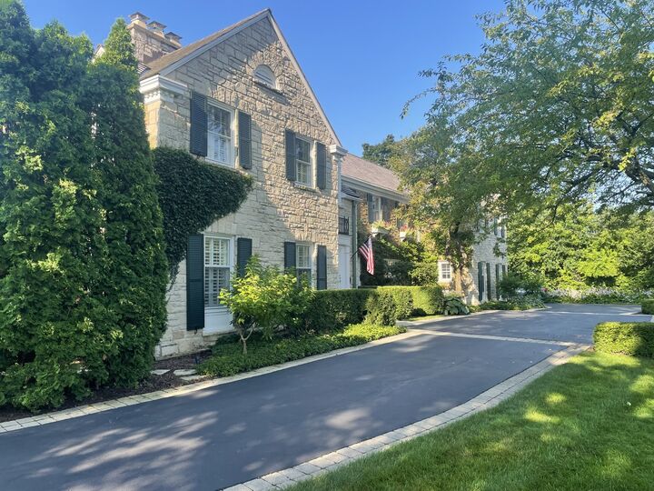 Property Photo: 965 Castlegate Court IL 60045