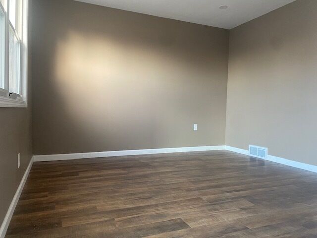 Property Photo:  509 W Erie Street  IL 61362 