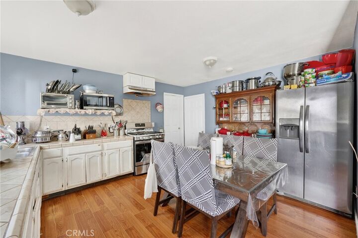 Property Photo:  750 E 48th  CA 90011 