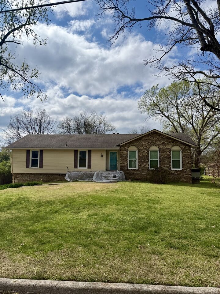 Property Photo:  1025 Woodmont Dr  TN 37066 