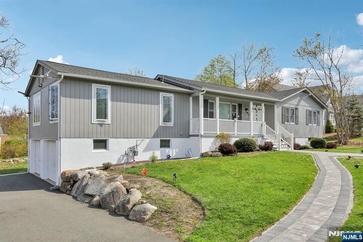 Property Photo:  24 Yacht Club Drive  NJ 07849 