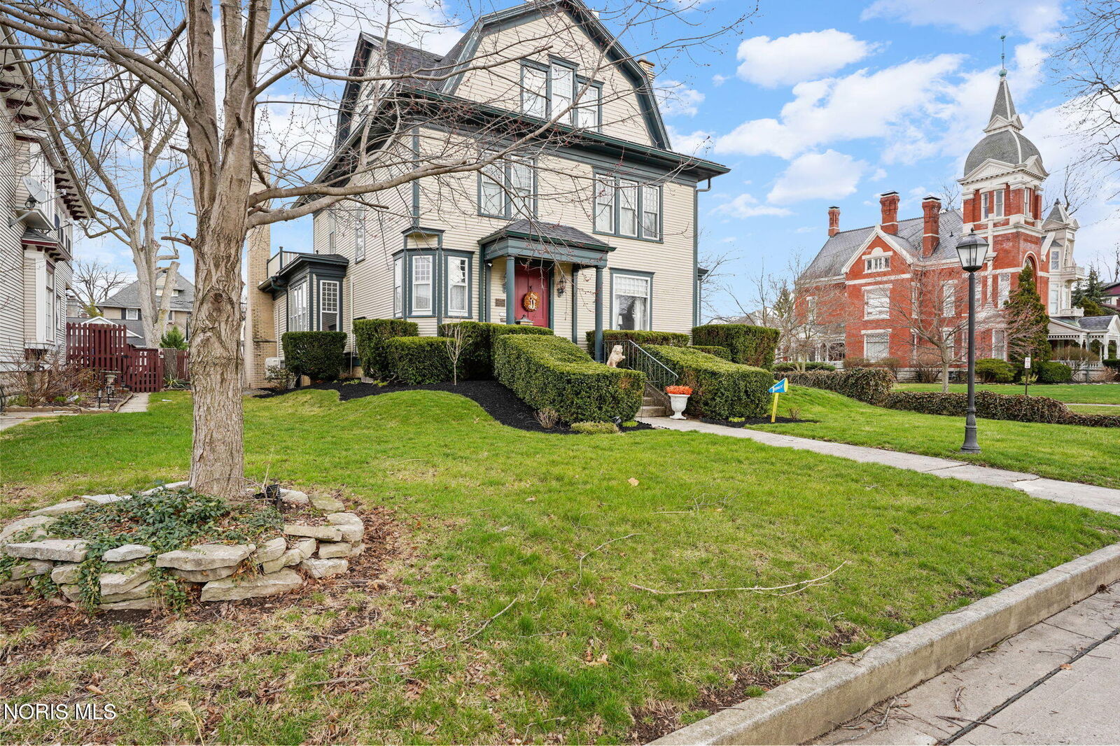 Property Photo:  1041 S Main Street  OH 45840 
