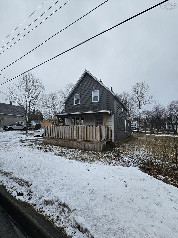 26 Windsor Avenue — photo 1