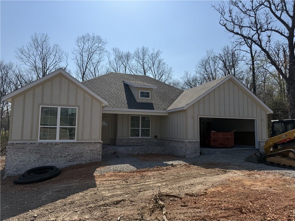 Property Photo:  10 Leawood Lane  AR 72715 