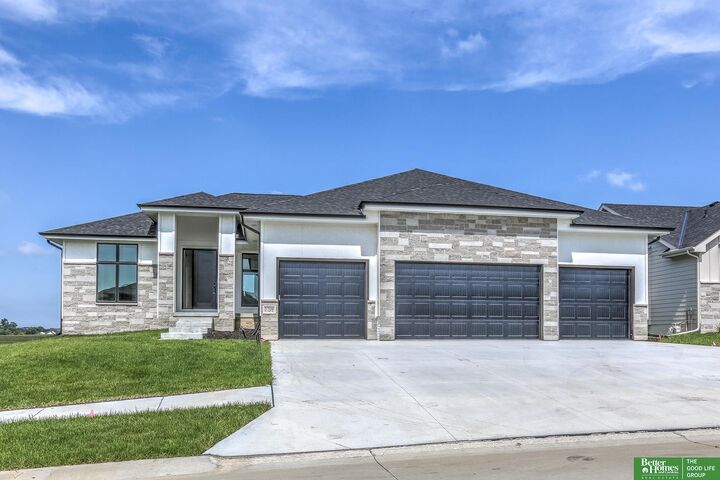 Property Photo:  5708 N 198th Street  NE 68022 