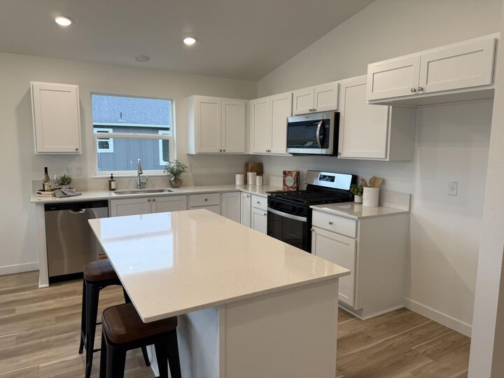 Property Photo: 639 NE Arnold Street 173 OR 97741