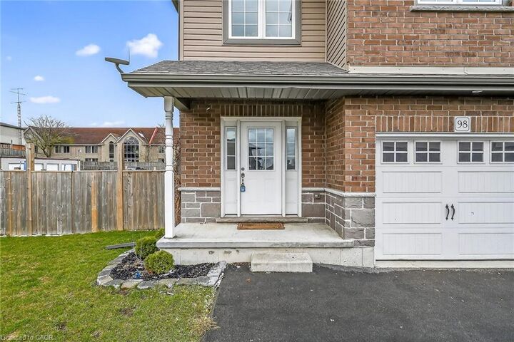 Property Photo: 98 Macneil Court ON N0A 1H0