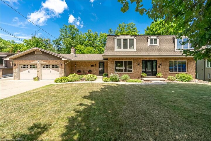 3 Maple Drive — photo 1