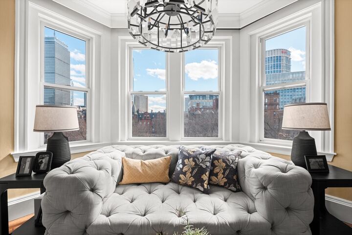 Property Photo:  345 Commonwealth Ave 7  MA 02115 