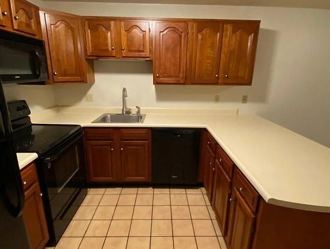 Property Photo:  132 Tyngsboro Road 9  MA 01863 