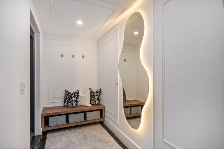 Property Photo: 2703 Erlton Street SW 2 AB T2S 2W4