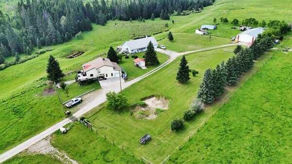 Property Photo: 31442 Range Road 45 AB T0M 1X0