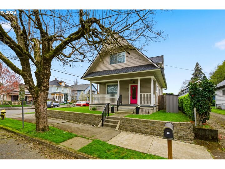 Property Photo:  1515 Grant St  WA 98660 