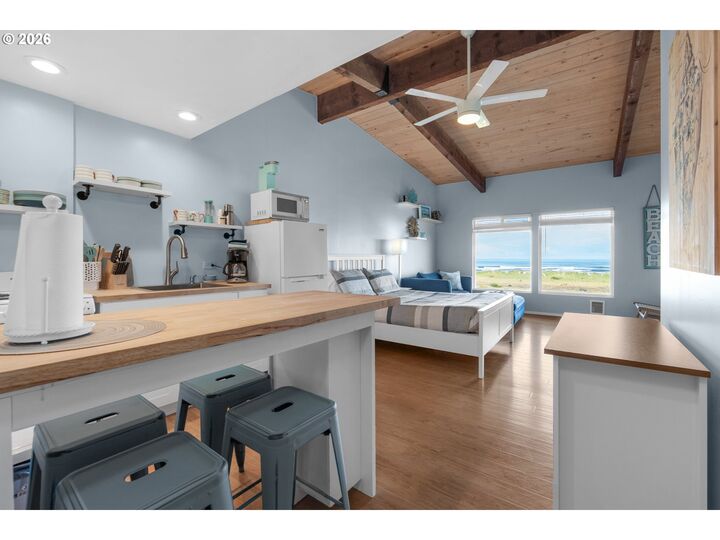 Property Photo:  2316 Beach Dr 157  OR 97138 