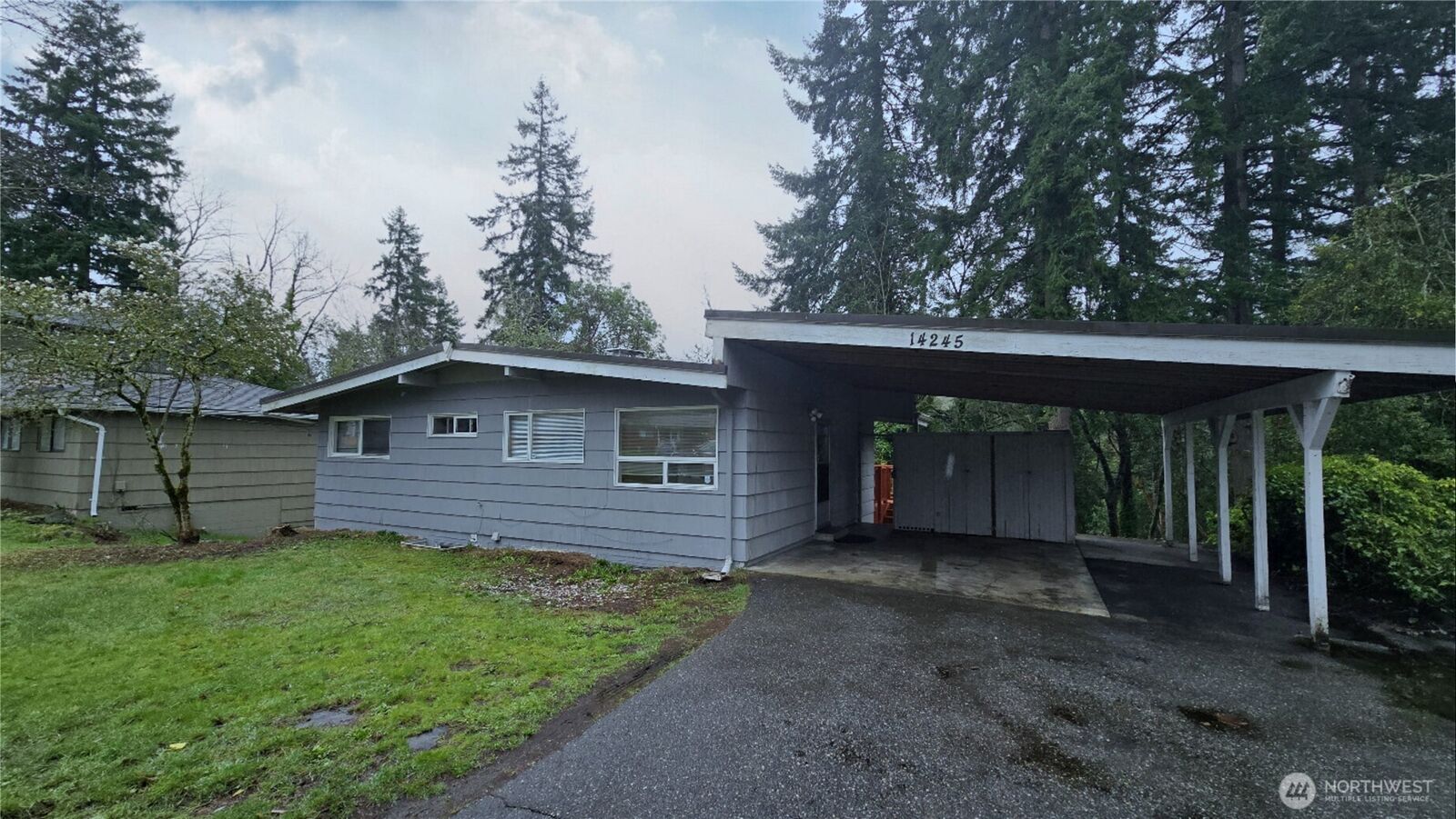 Property Photo:  14245 SE 41st Street  WA 98006 