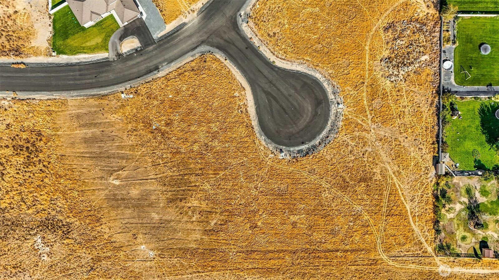 Property Photo:  7865  Blackbird Loop NE  WA 98837 