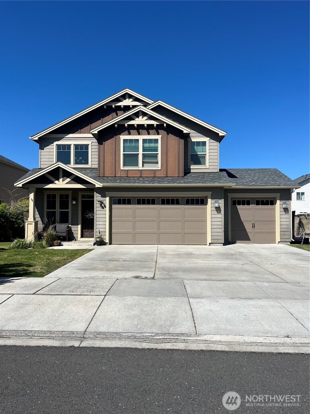 Property Photo:  4712  Badger Street  WA 98837 