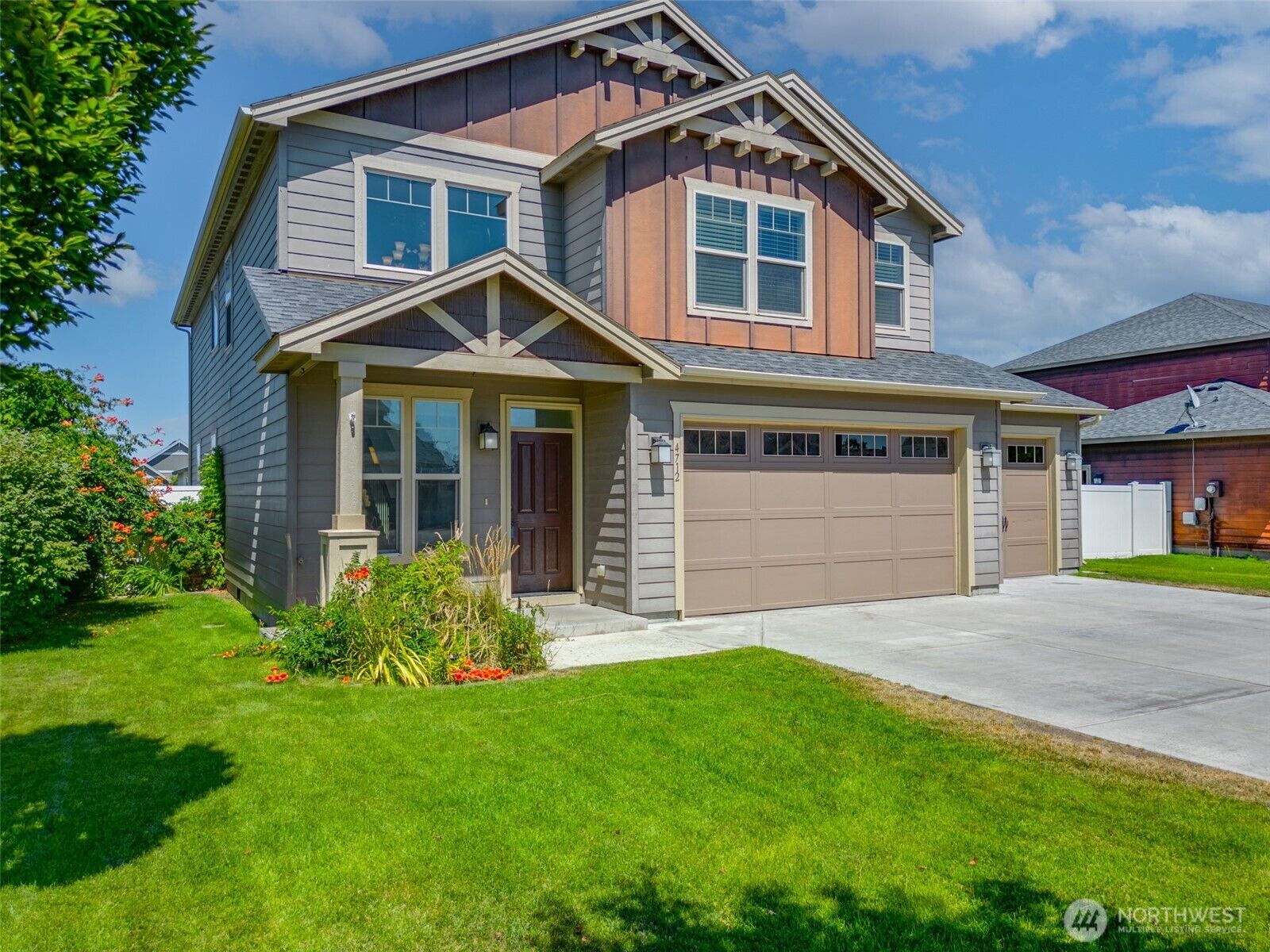 Property Photo:  4712  Badger Street  WA 98837 