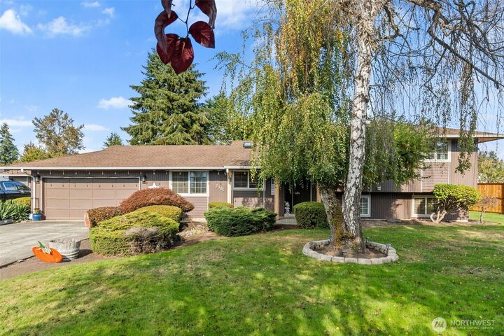 Property Photo:  2105 W Stewart  WA 98371 