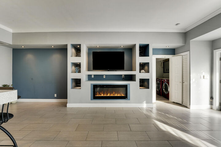 Property Photo:  1827 Len Drive  FL 33408 