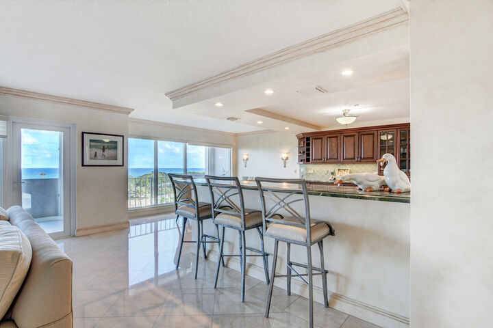 Property Photo:  4301 N Ocean Boulevard 607  FL 33431 