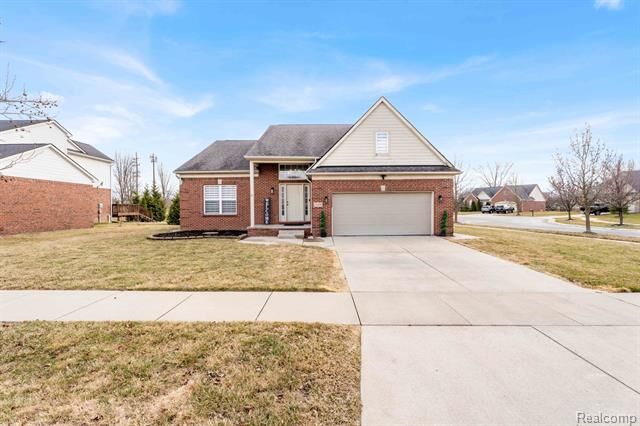 Property Photo:  21196 Oak Ridge Drive  MI 48036 