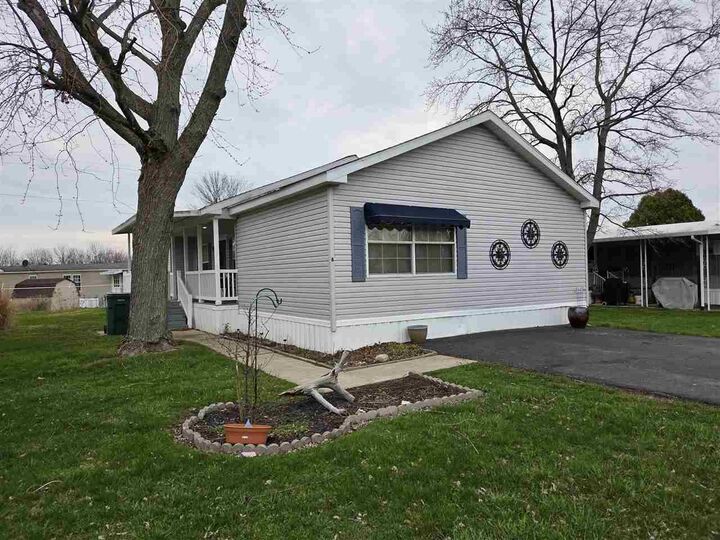 Property Photo:  6 Dogwood Drive  IN 47374 