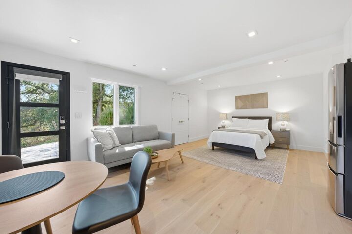 Property Photo:  95 Lerida Court B  CA 94028 