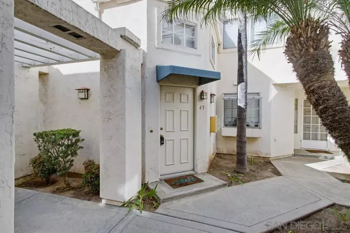Property Photo:  12092 Calle De Leon 45  CA 92019 