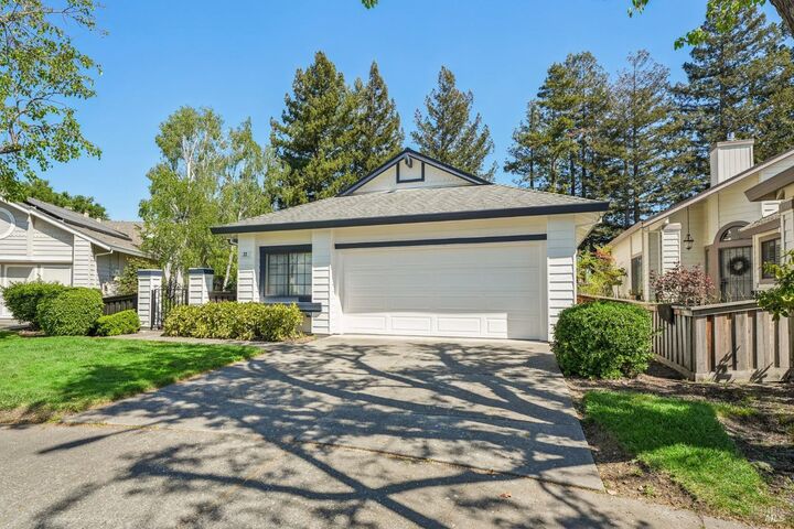 Property Photo:  22 Saint Matthews Court  CA 95476 