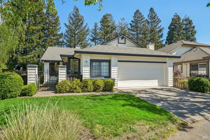 Property Photo:  22 Saint Mathew Court  CA 95476 