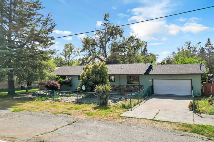 Property Photo: 240 D Street CA 96090