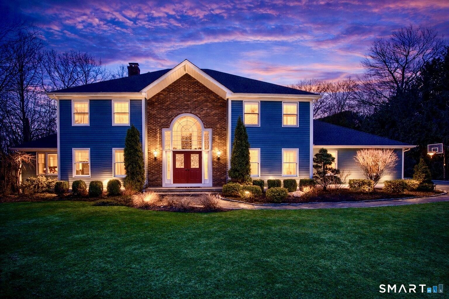 Property Photo: 3 Crescent Lane CT 06611