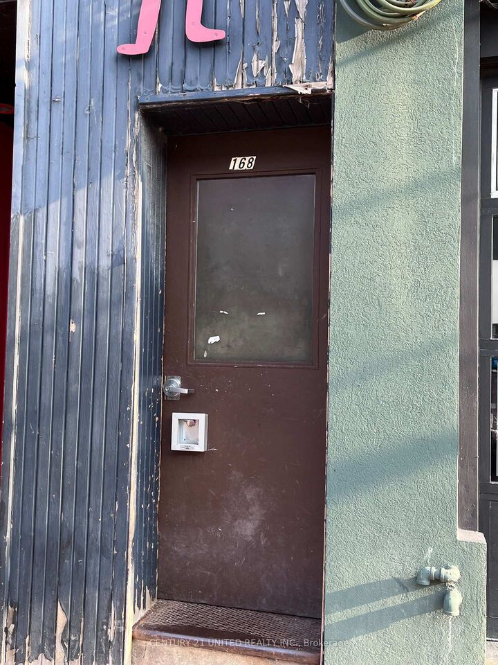 Property Photo:  168 Charlotte Street 3  ON K9J 2T8 