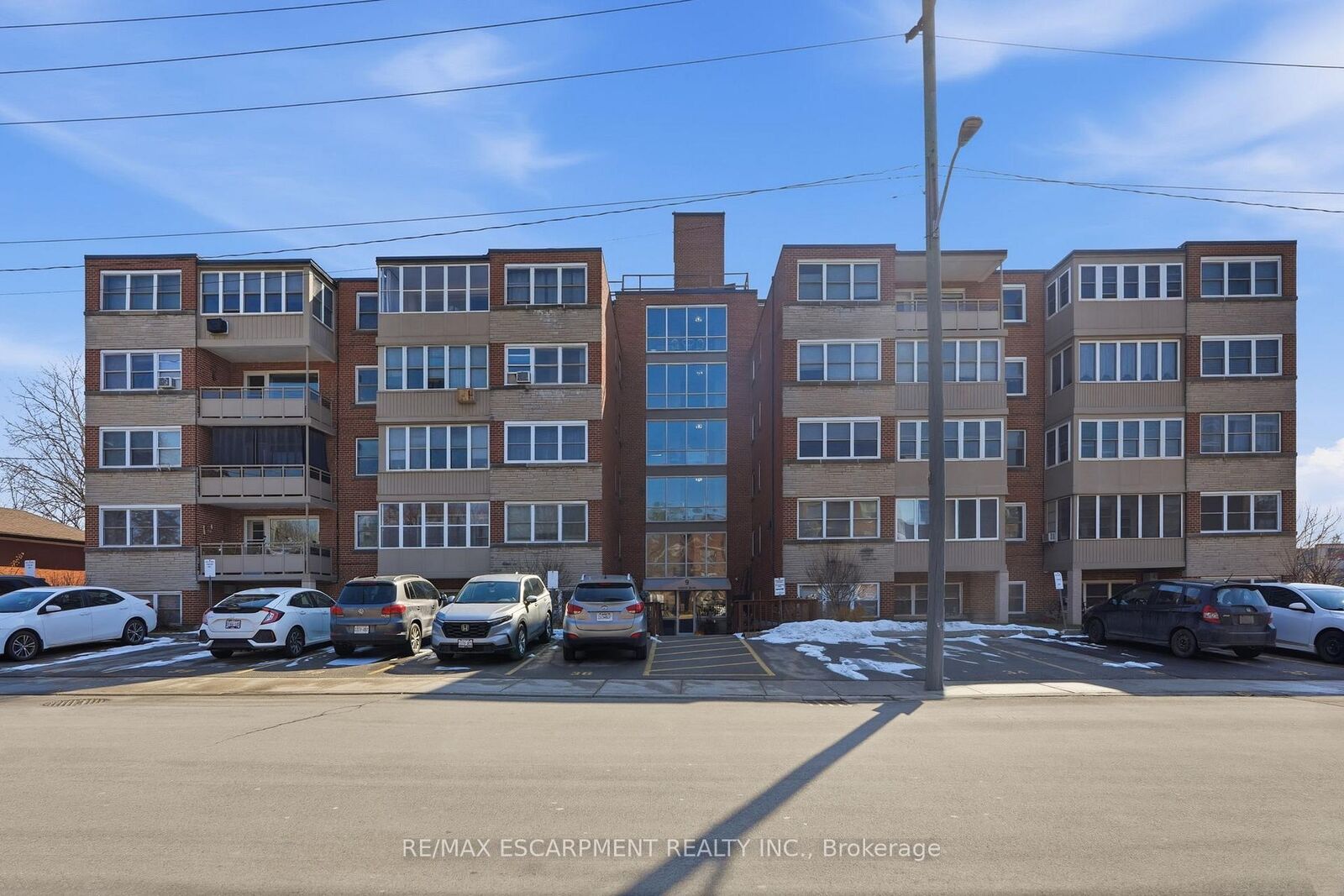 Property Photo: 9 Grant Boulevard 106 ON L9H 4L5