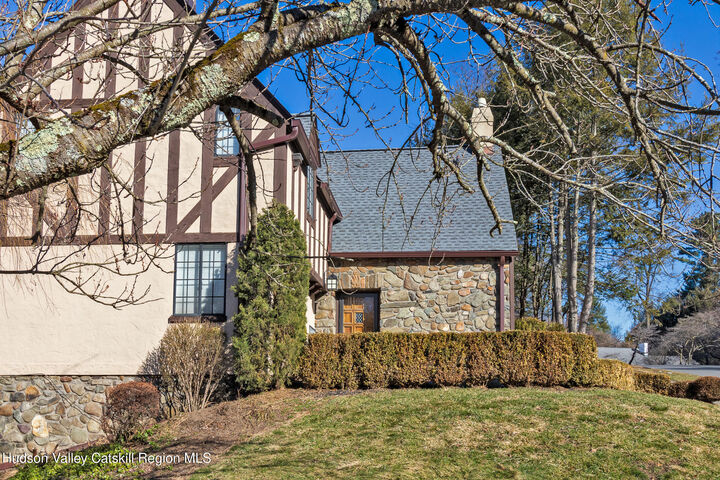 Property Photo: 1 W Winding NY 12601