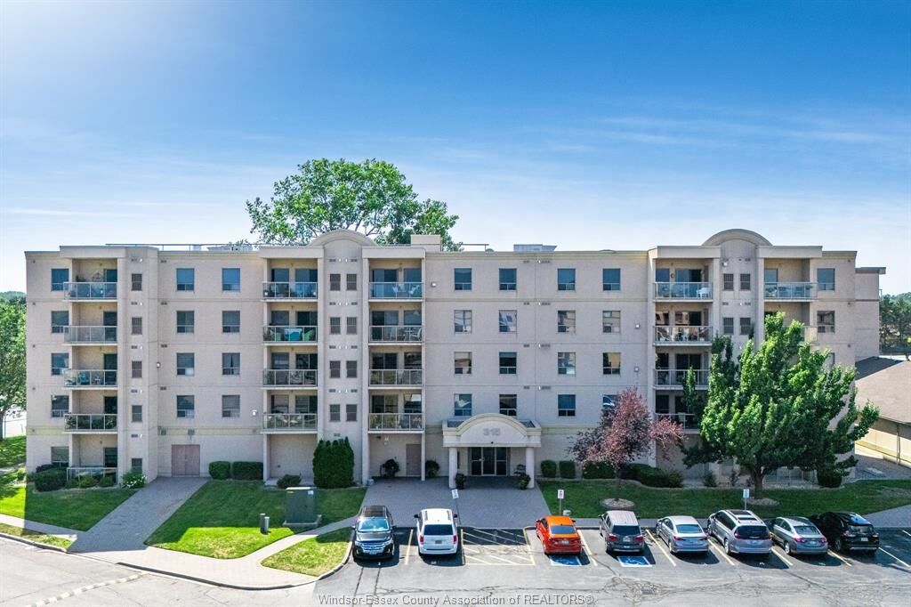 Property Photo: 315 Village Grove 305 ON N8N 5G4