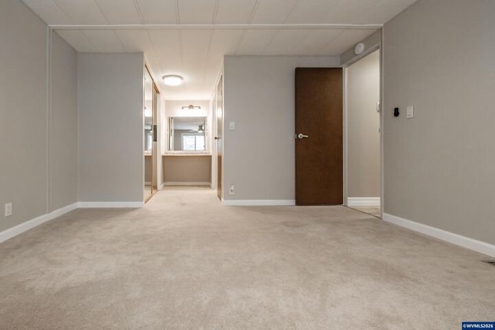 Property Photo:  38611 Century Dr NE  OR 97322 