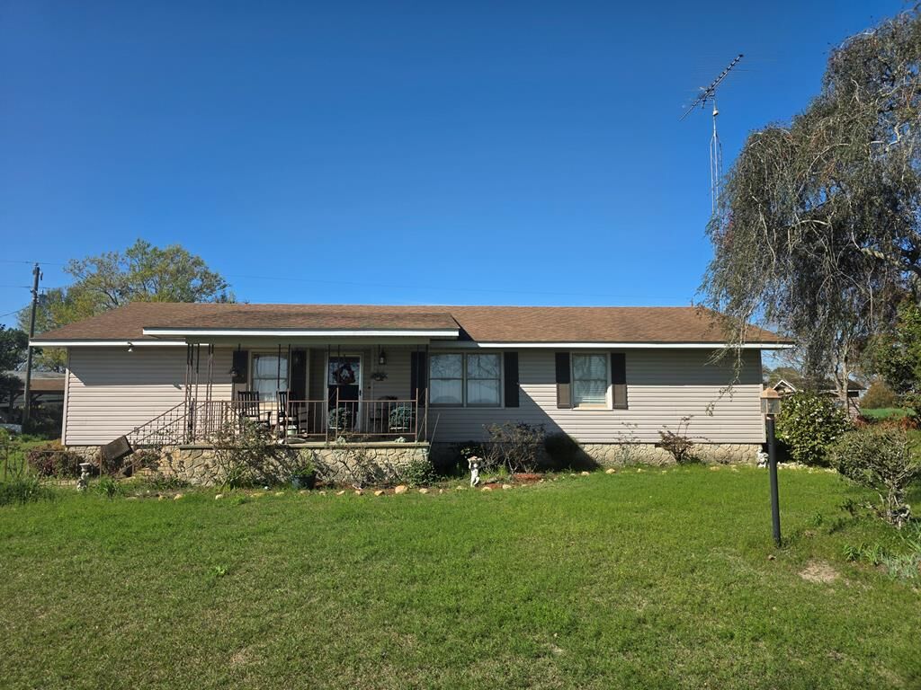 Property Photo:  18 Je White Road  GA 31793 