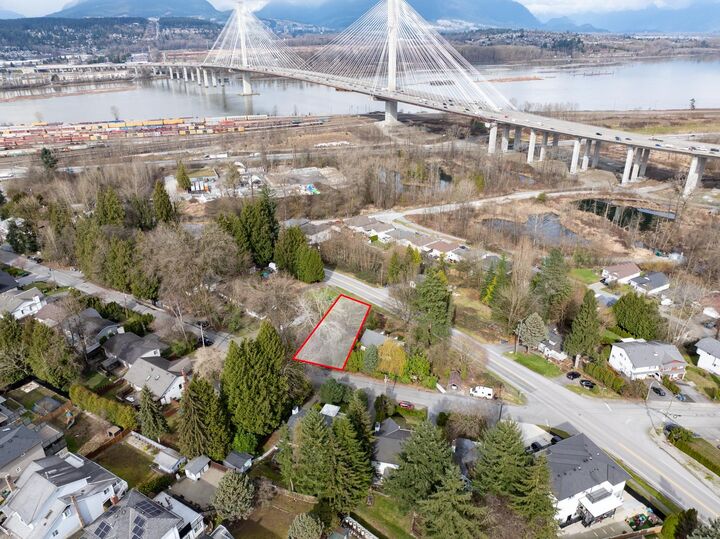 Property Photo: 14707 St. Andrews Drive BC V3R 0A4
