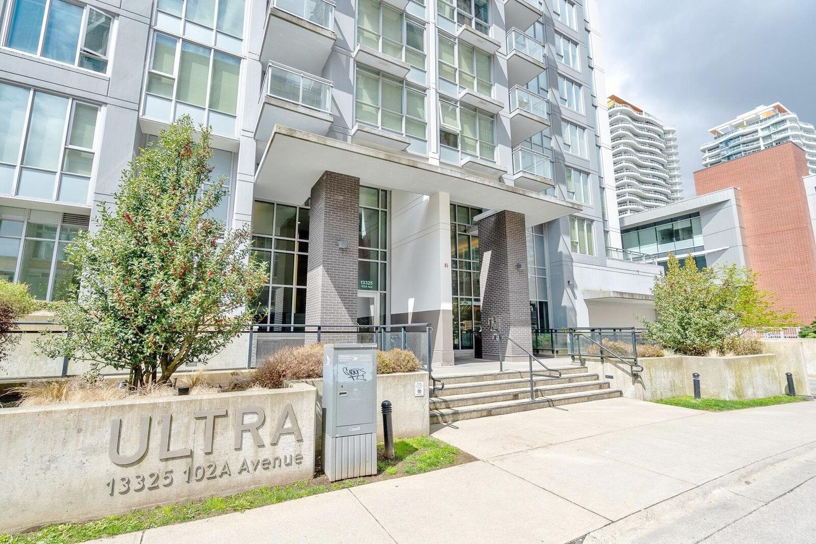 Property Photo: 13325 102A Avenue 1807 BC V3T 5J7