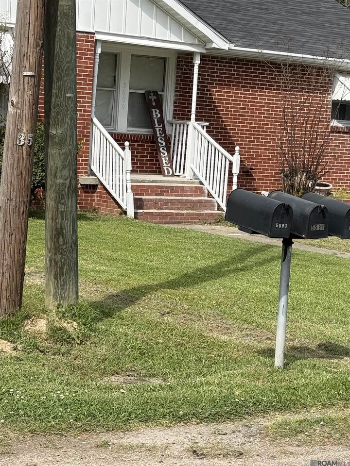 Property Photo:  5609 Truman St  LA 70811 