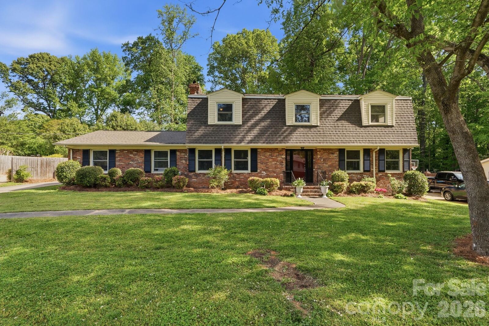 Property Photo: 6824 April Lane NC 28215