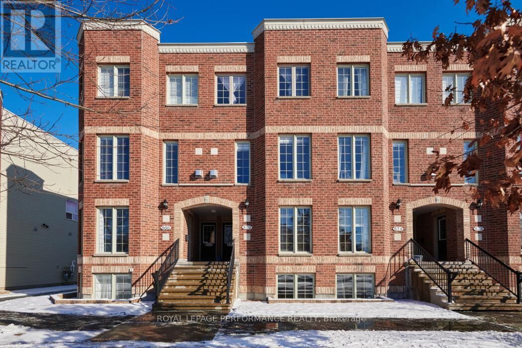 Property Photo:  870 Longfields Drive  ON K2J 0J3 