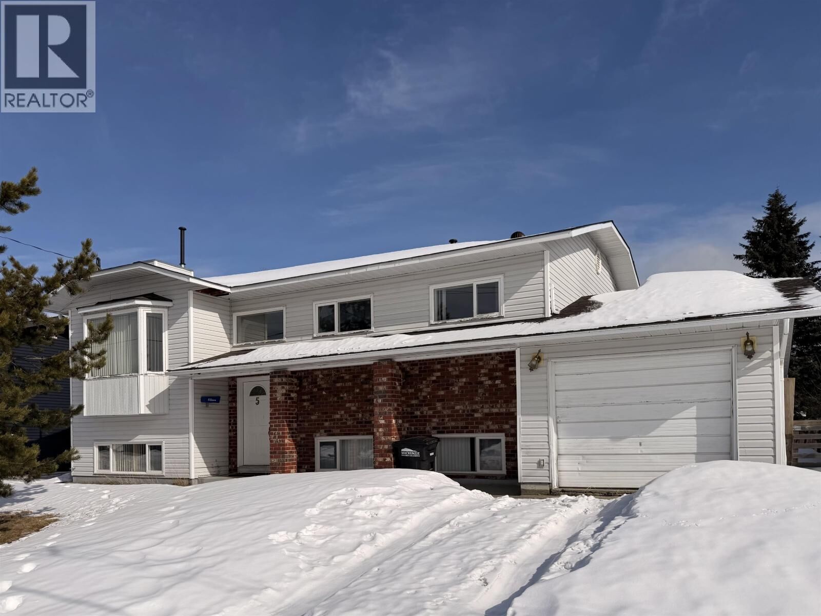 Property Photo:  5 Munro Crescent  BC V0J 2C0 