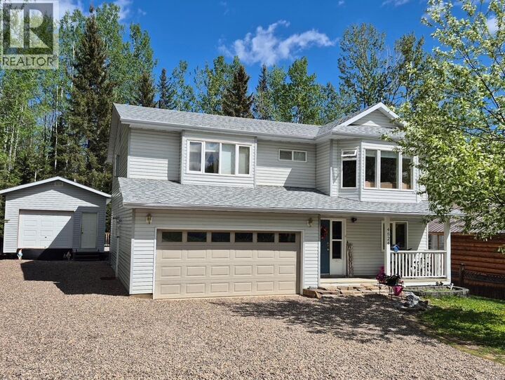 4824 Gairdner Crescent — photo 1
